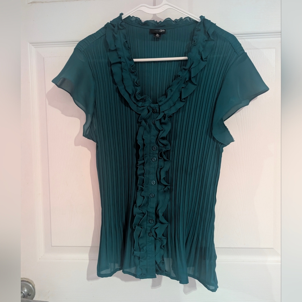 East 5th Green Ruffled Cap Sleeve Blouse